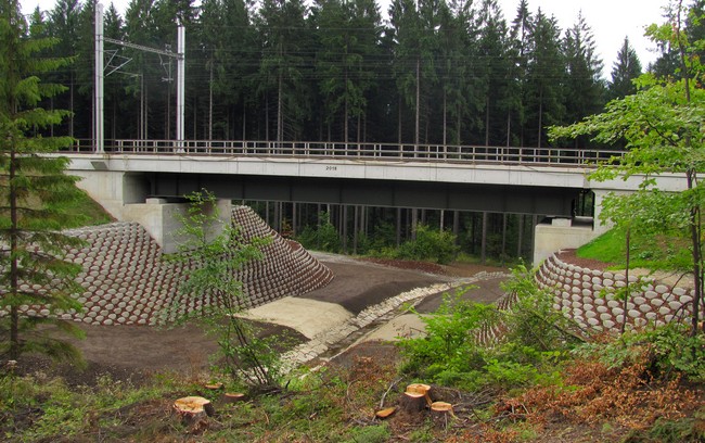 nově postavený podchod pod železnicí nedaleko státní hranice CZ/SR; foto: T.Krajča