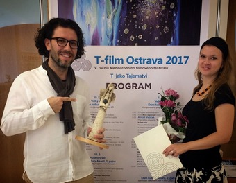 Jan a Romča Svatošovi při předávání ceny za film Causa Carnivora v Ostravě