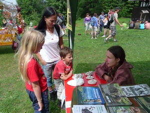 informační stánek na pouti na Prašivé